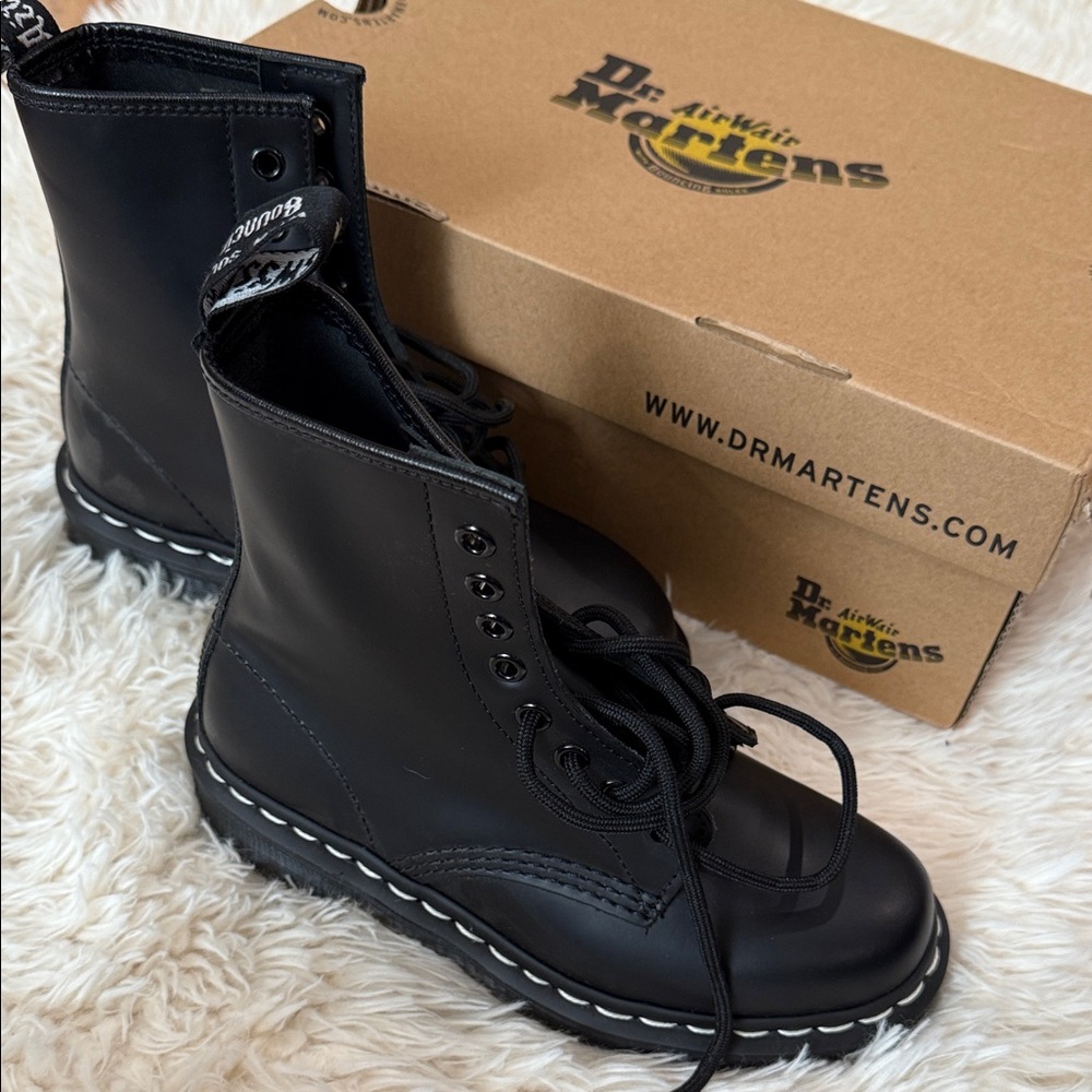 Dr. Martens Classic Black Leather Boots Brand New with Original Box